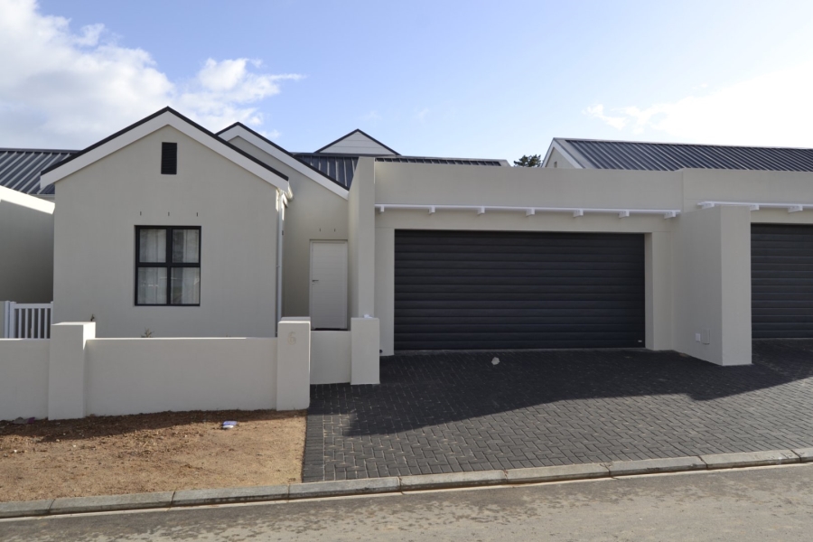3 Bedroom Property for Sale in Somerset Lakes Western Cape